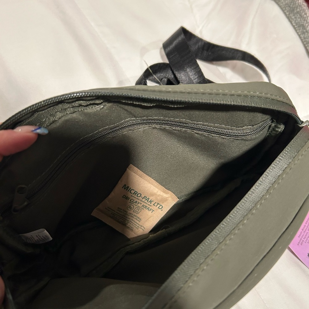 Crossbody bag